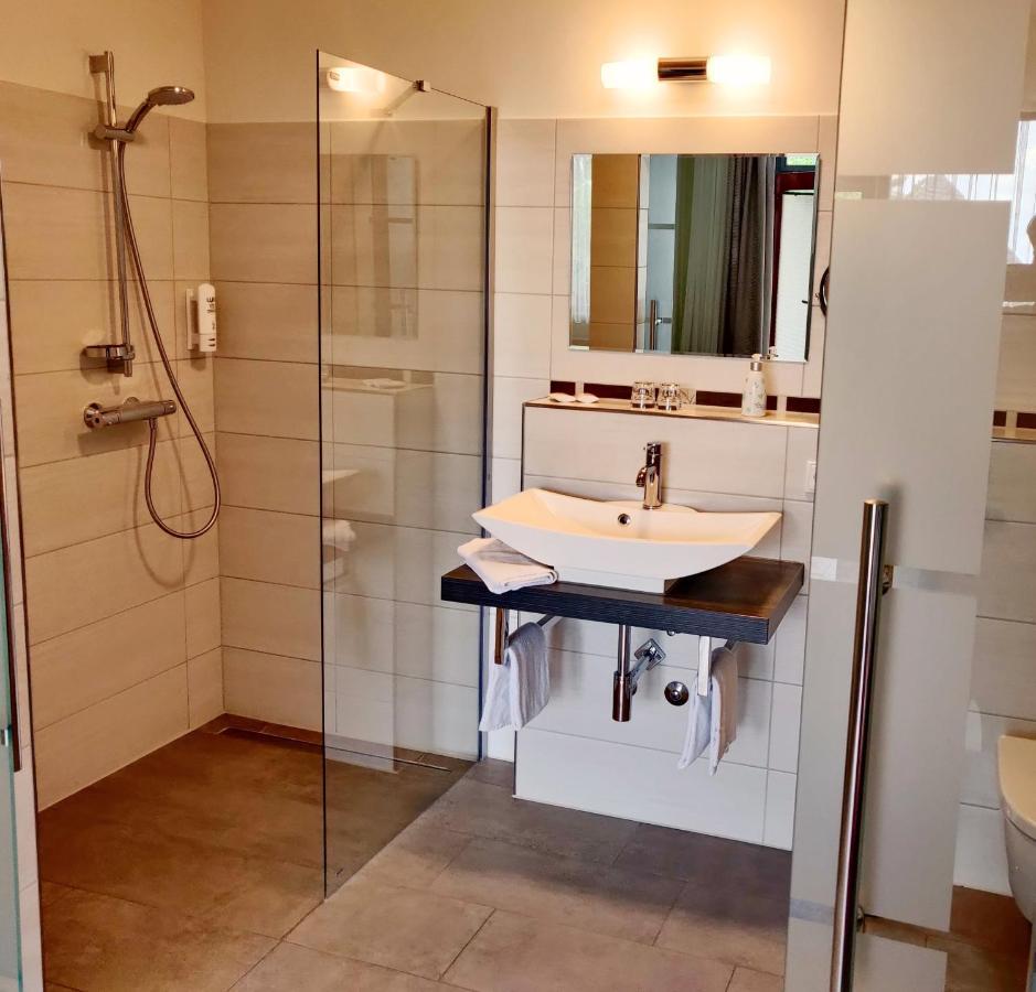 Hotel Neue Hoehe Klingenberg Εξωτερικό φωτογραφία