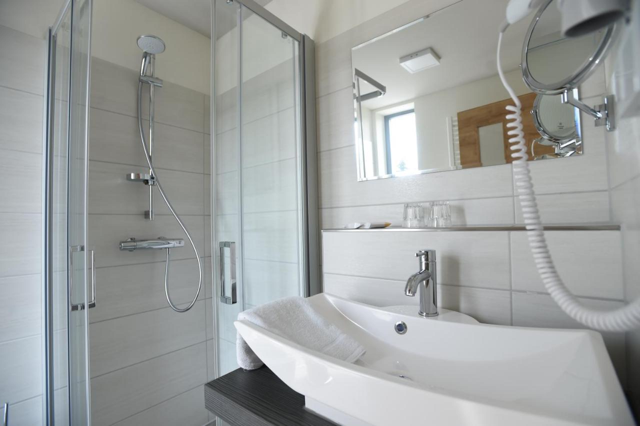 Hotel Neue Hoehe Klingenberg Εξωτερικό φωτογραφία