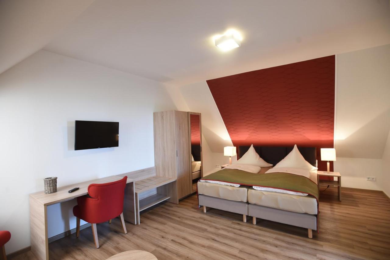 Hotel Neue Hoehe Klingenberg Εξωτερικό φωτογραφία