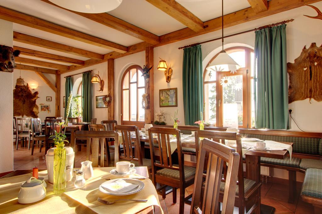 Hotel Neue Hoehe Klingenberg Εξωτερικό φωτογραφία