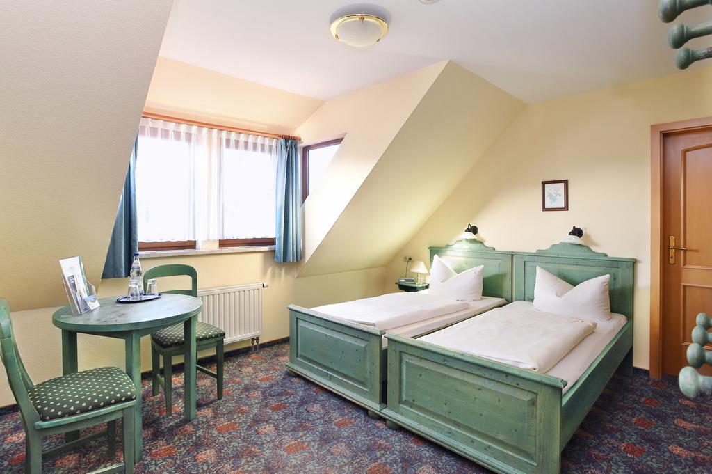 Hotel Neue Hoehe Klingenberg Εξωτερικό φωτογραφία