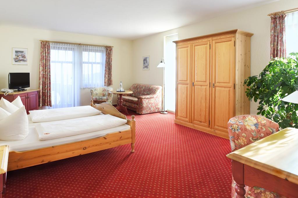 Hotel Neue Hoehe Klingenberg Εξωτερικό φωτογραφία